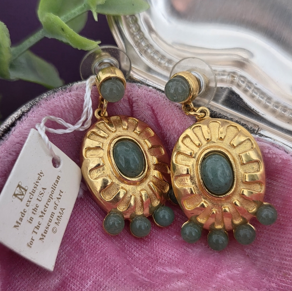 Vintage Metropolitan Museum of Art Jade Drop Earrings - Picture 3 of 6